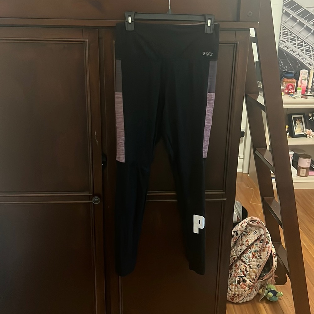 PINK Ultimate Leggings